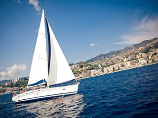 Single hull - Sailing yacht